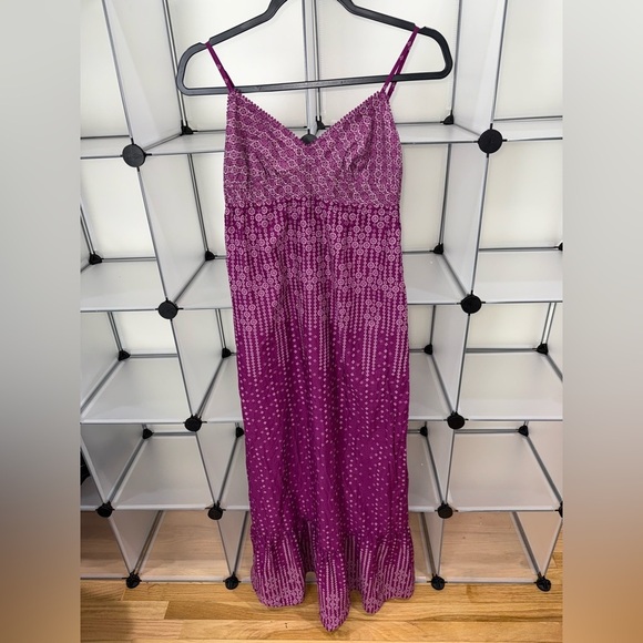 American Eagle Outfitters Dresses & Skirts - American Eagle Spaghetti Strap Floral Print Purple Maxi Dress Size 6